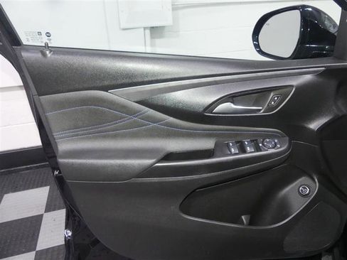 Used 2025 Buick Envista Sport Touring w/ Convenience I Package image 17