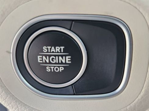 Certified 2025 Mercedes-Benz GLE 450e GLE 450e image 28