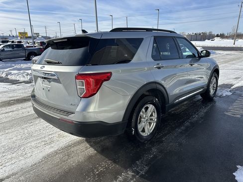 Used 2022 Ford Explorer XLT image 15