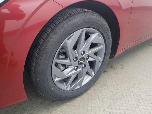 Used 2024 Hyundai Elantra SEL FWD image 31