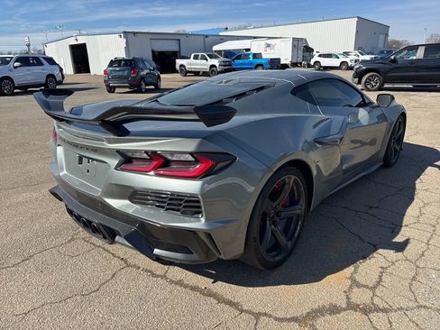Used 2023 Chevrolet Corvette Z06 w/ Z07 Performance Package image 3