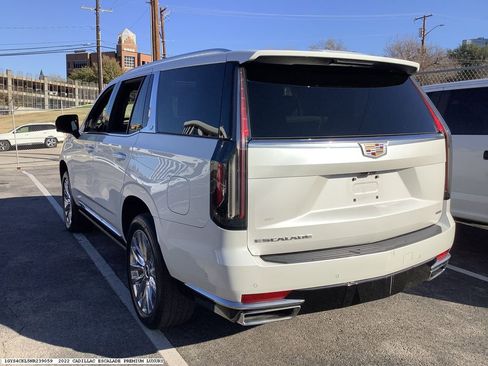 Used 2022 Cadillac Escalade Premium Luxury w/ Performance Package image 5