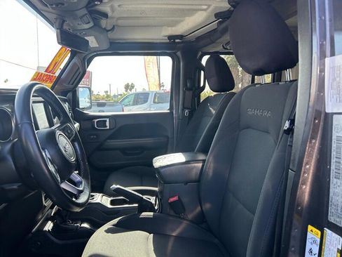 Used 2019 Jeep Wrangler Unlimited Sahara w/ Uconnect 4C Nav & Sound Group AWD/4WD image 21