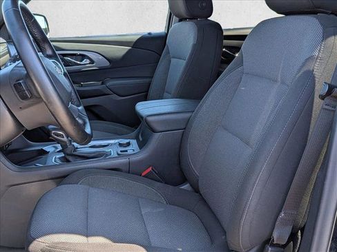Used 2023 Chevrolet Traverse LT FWD image 15