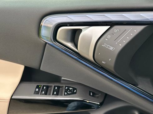 New 2026 BMW X3 xDrive30 w/ M Sport Package image 8