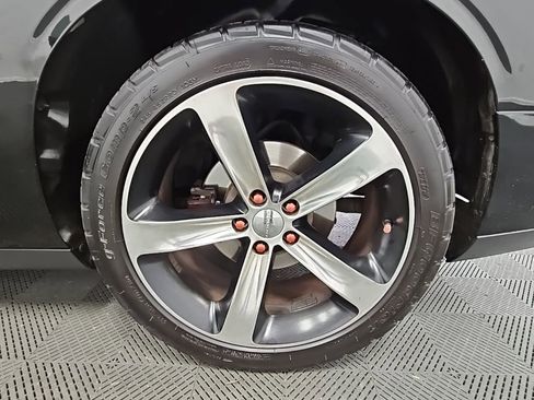 Used 2016 Dodge Challenger R/T image 40