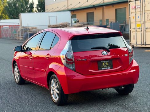 Used 2014 Toyota Prius C Three FWD image 7