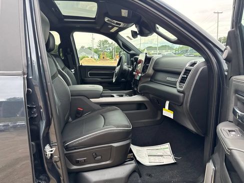 New 2026 RAM 2500 Laramie AWD/4WD image 28