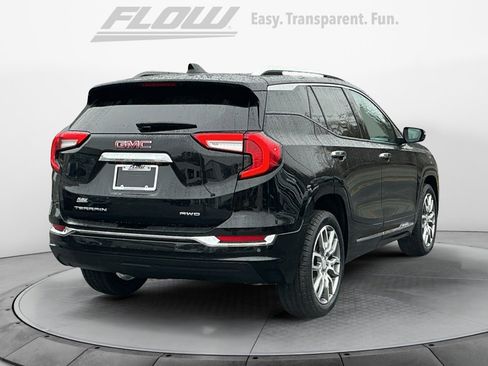 Used 2024 GMC Terrain Denali image 9