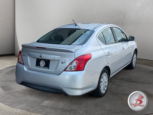 Used 2019 Nissan Versa SV FWD image 7
