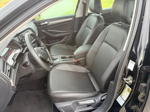 Used 2020 Volkswagen Jetta SE FWD image 22
