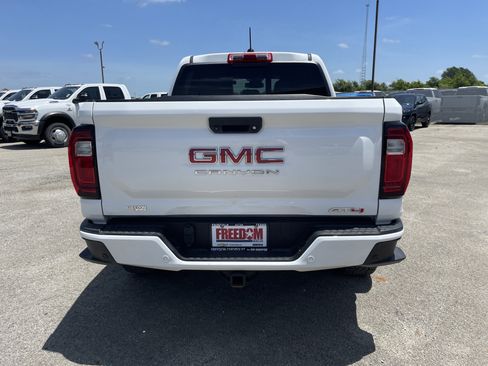 Used 2024 GMC Canyon AT4 w/ Technology Package AWD/4WD image 5