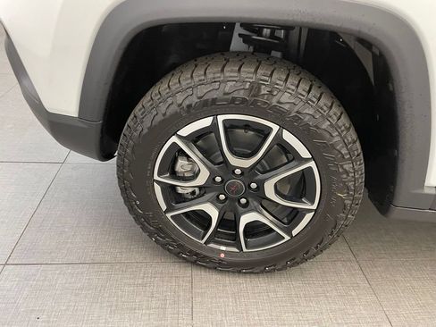 New 2026 Jeep Compass Trailhawk w/ Sun, Sound & Navigation Group AWD/4WD image 8