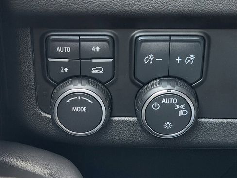 Used 2023 Chevrolet Tahoe LT image 52