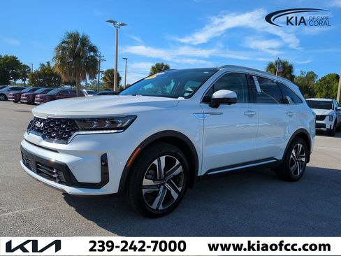 Certified 2023 Kia Sorento SX Prestige w/ Panoramic Sunroof Package image 9