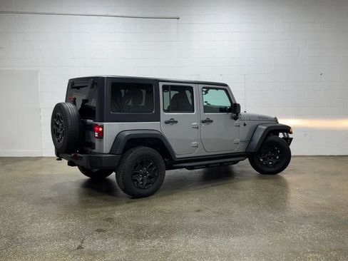 Used 2017 Jeep Wrangler Unlimited Sport AWD/4WD image 3