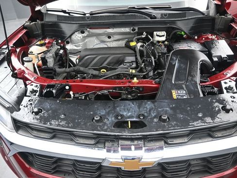 Used 2024 Chevrolet Trax LT image 16