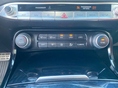 Used 2022 Kia Stinger GT-Line w/ Sun & Sound Package RWD image 25