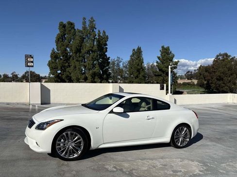 Used 2014 INFINITI Q60 Journey w/ Premium Package image 8
