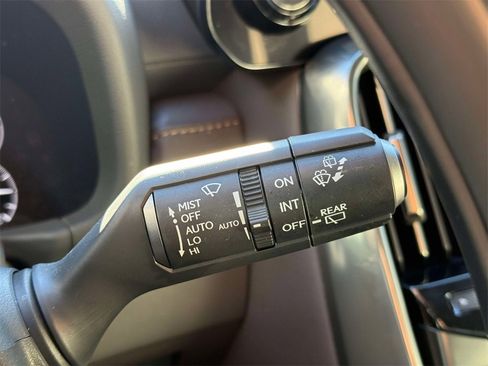 Used 2024 Lexus LX 600 4WD w/ Luxury Package image 33