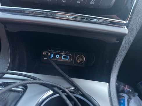 Used 2019 Jeep Grand Cherokee Altitude RWD image 13