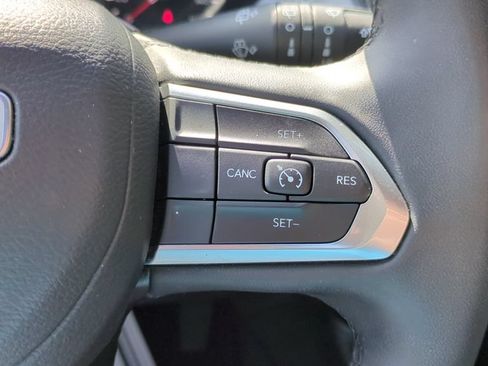 Used 2024 Jeep Compass Latitude AWD/4WD image 21