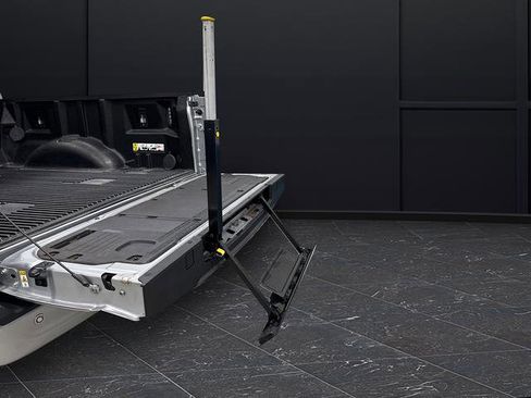 Used 2023 Ford F150 Limited image 17