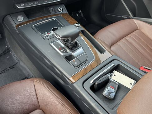 Used 2018 Audi Q5 2.0T Premium Plus w/ Premium Plus Package image 33