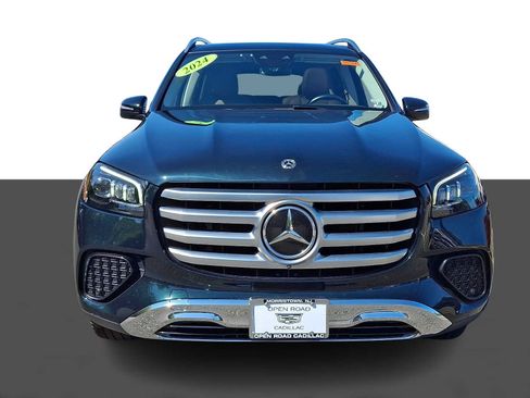 Used 2024 Mercedes-Benz GLS 450 4MATIC image 2