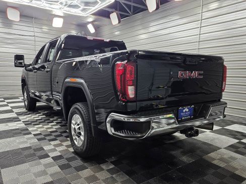 Used 2024 GMC Sierra 2500 Pro AWD/4WD image 8