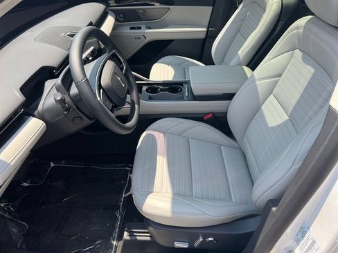 New 2026 Lincoln Nautilus Reserve w/ Jet Appearance Package AWD/4WD image 10