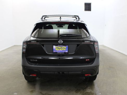 New 2026 Nissan Kicks SR FWD image 4