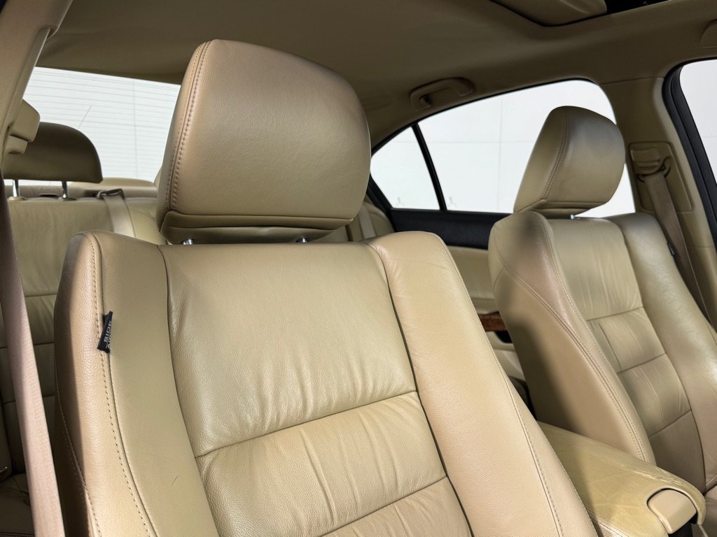 Used 2011 Honda Accord EX-L image 24