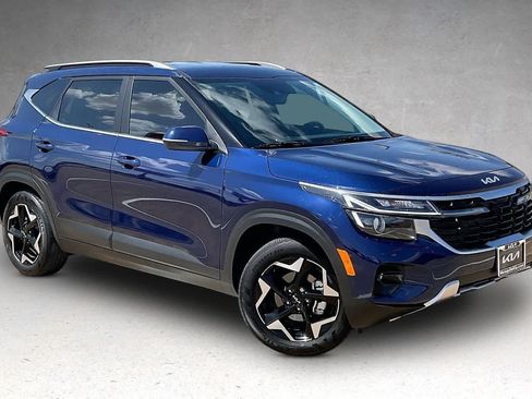 Certified 2026 Kia Seltos EX FWD image 19