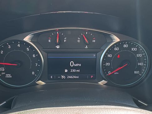 Used 2024 Chevrolet Equinox LT AWD/4WD image 12
