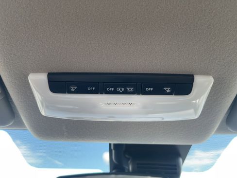 New 2025 Nissan Versa S w/ Trunk Package image 17