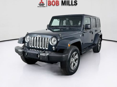 Used 2015 Jeep Wrangler Unlimited Sport AWD/4WD image 3