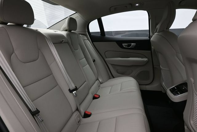 Used 2023 Volvo S60 B5 Ultimate w/ Climate Package FWD image 32
