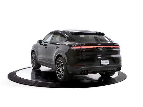 New 2026 Porsche Cayenne Coupe AWD/4WD image 3
