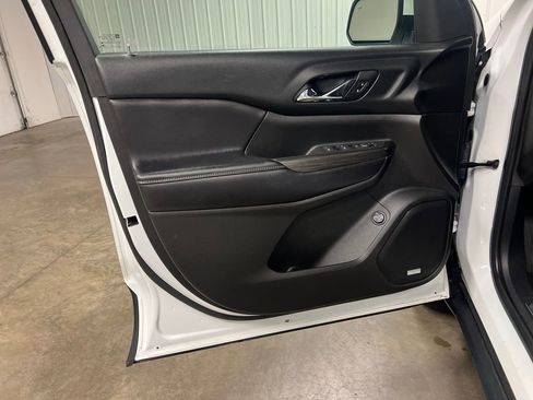 Certified 2018 GMC Acadia SLT image 16