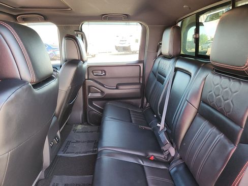 Used 2023 Nissan Frontier PRO-4X w/ Pro-4X Premium Package image 10