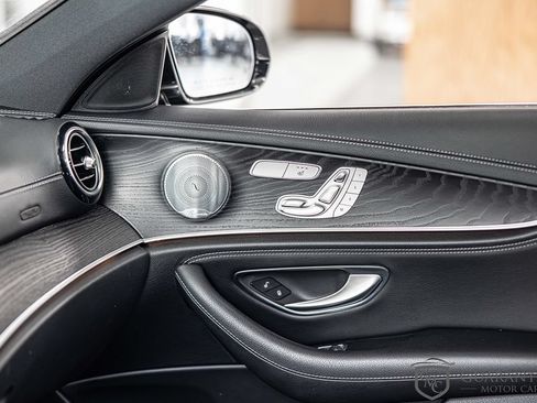 Used 2019 Mercedes-Benz E 300 4MATIC w/ Driver Assistance Package image 24