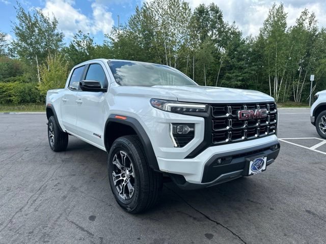 Used 2024 GMC Canyon AT4 w/ Canyon Safety Plus Package AWD/4WD image 7