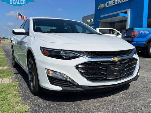 Used 2024 Chevrolet Malibu LT FWD image 1