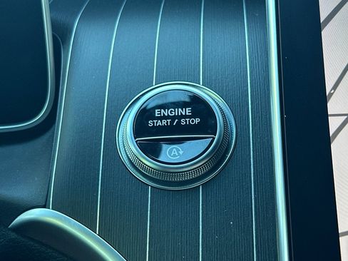 Used 2024 Mercedes-Benz GLC 300 image 30