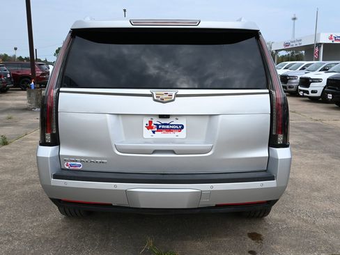 Used 2020 Cadillac Escalade Luxury image 5