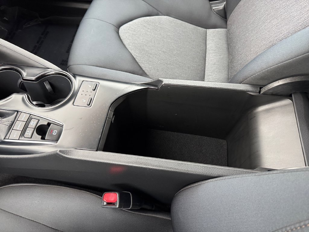 Certified 2019 Toyota Camry LE FWD image 28