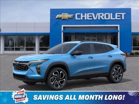 New 2026 Chevrolet Trax RS FWD image 2