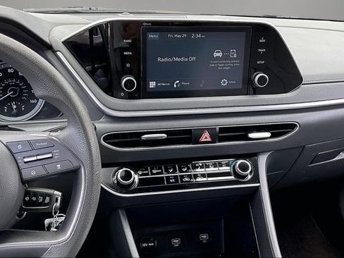 Used 2022 Hyundai Sonata SE FWD image 9