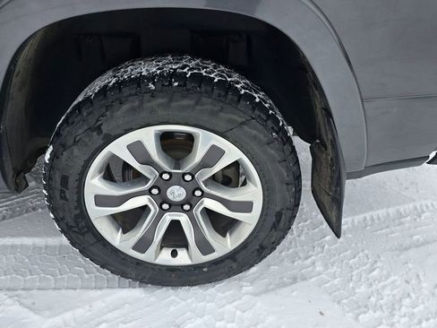 Used 2022 RAM 1500 Limited w/ Body Color Bumper Group image 11